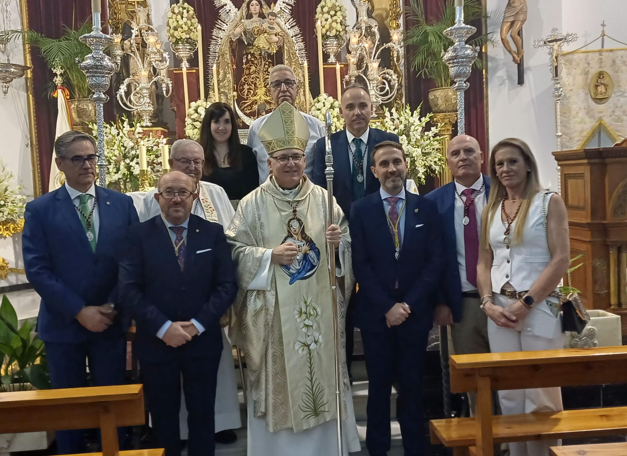 Las dominicas de Jaén celebran a la Virgen del Rosario con la presencia del Obispo Don Sebastián